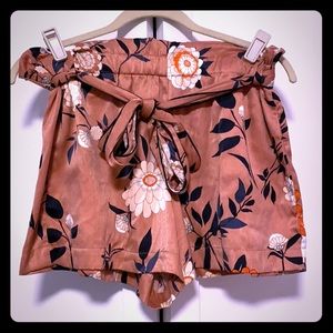 Loft floral Tie Waist Short